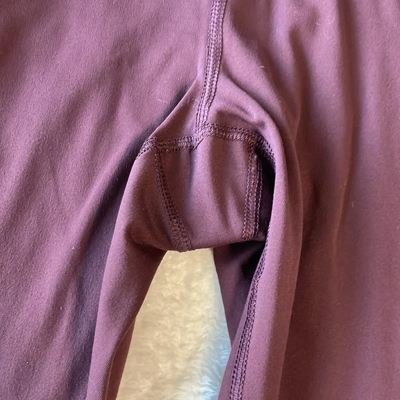 Spyder high rise capris leggings burgundy color size small - Picture 7 of 7